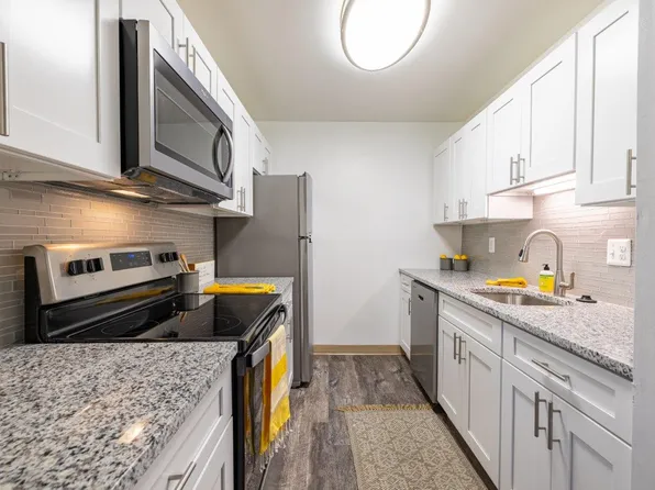 Squires Manor Apartment Homes