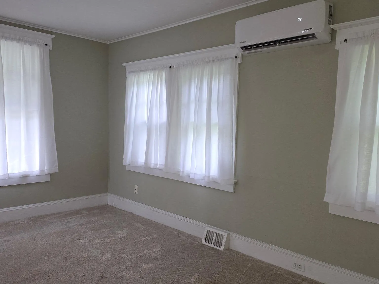 1 bed, 987 sqft, $2,000 — Photo 3