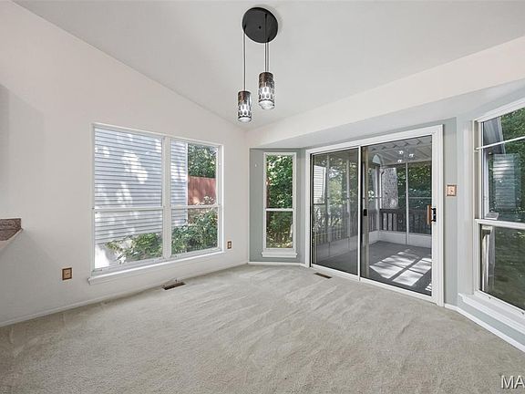 5th image of 516 Wetherby Terrace Dr