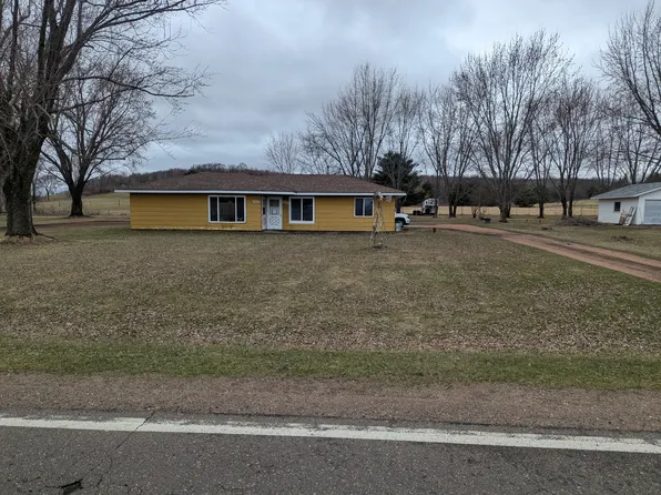 1216 N Town Hall Rd, Eau Claire, WI 54703
