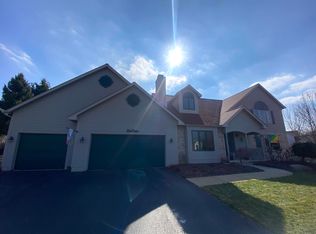 4492 Sunflower Ridge Dr NE, Ada, MI 49301