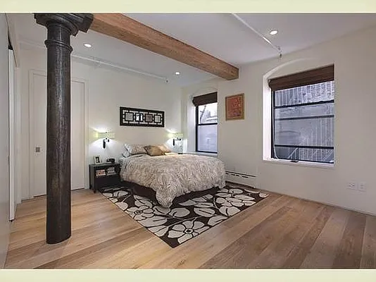 Sold by Stribling | media 18