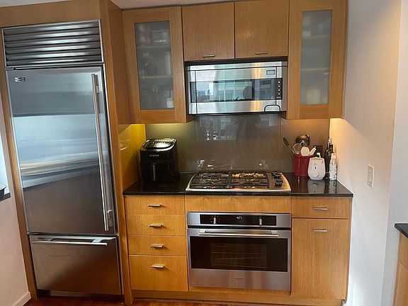 5th image of 333 1st St Unit N801