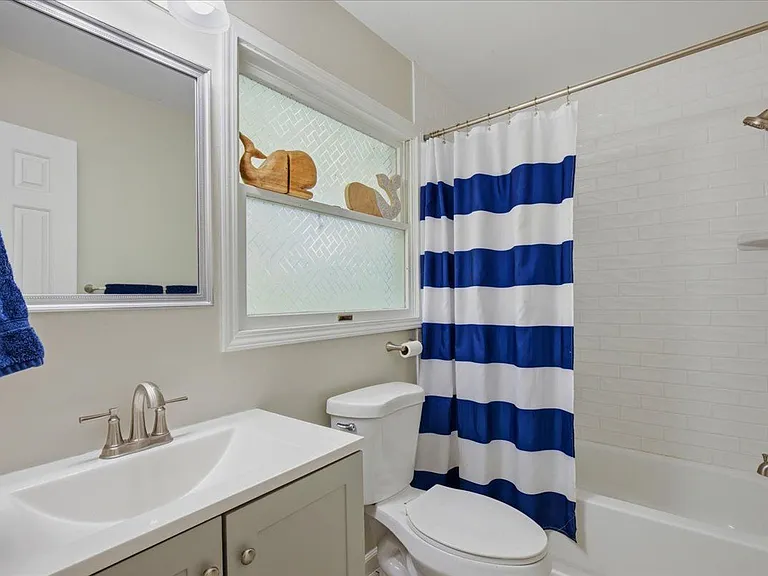 2641 Dogwood Ln — Photo 10