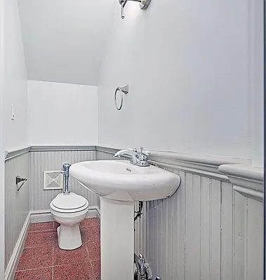 Rented by Matthew Gros-Werter, LREB  | media 23