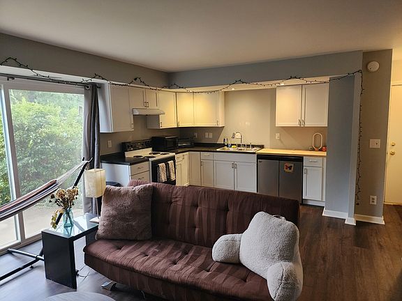 5th image of 3617 Kenbrooke Ct