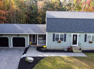 22 Cheney Dr, Hudson, NH 03051
