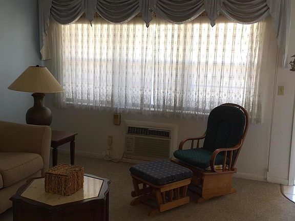 3rd image of 63 Kingswood D