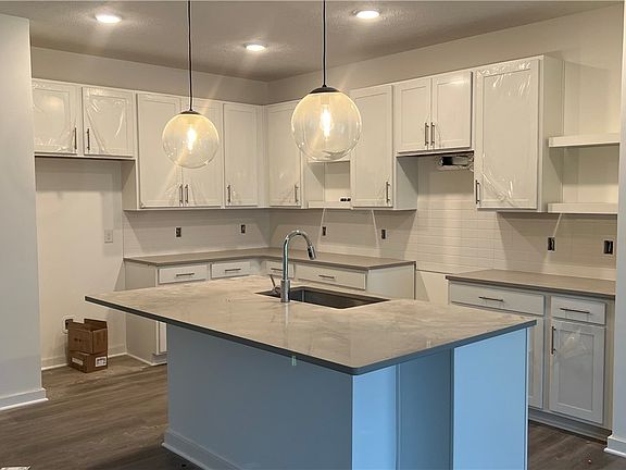 4th image of 604 Cedarwood Trl