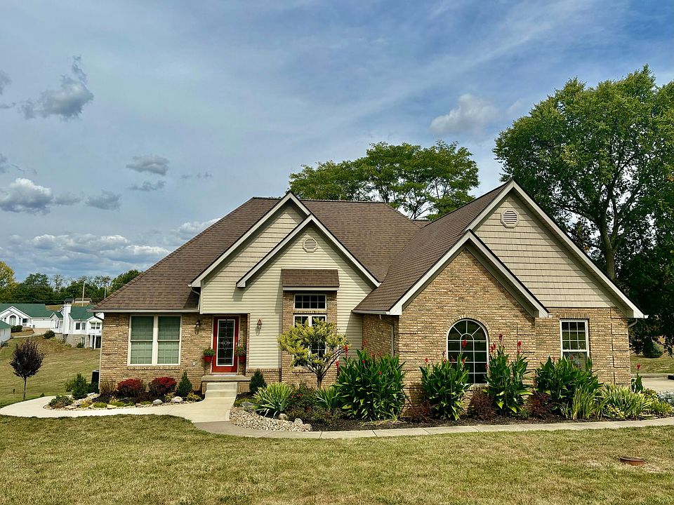 1st image of 43 Wildwood Ln W