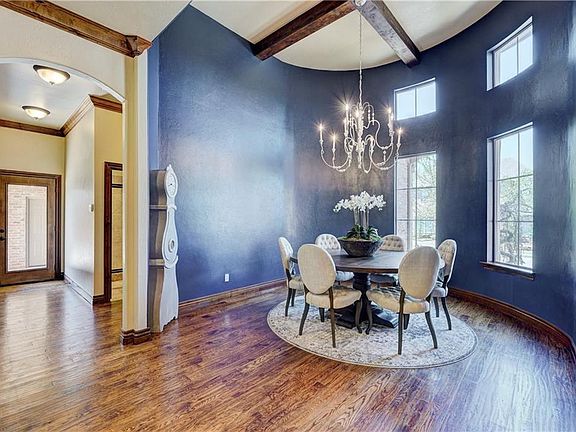 5th image of 716 Newport Bridge Dr