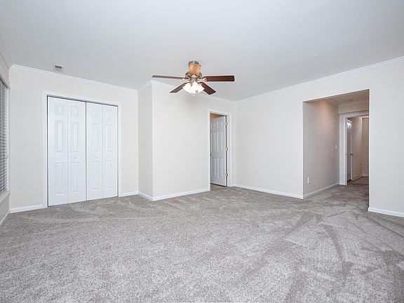 3rd image of 40 Heritage Oak Way