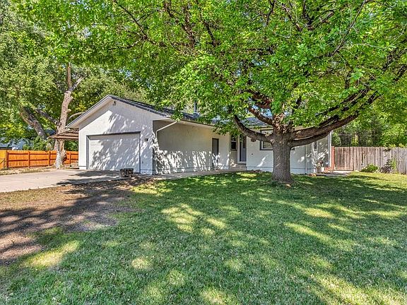 5th image of 24860 Terry Ct