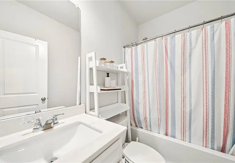 7455 Easton Valley Ln — Photo 39