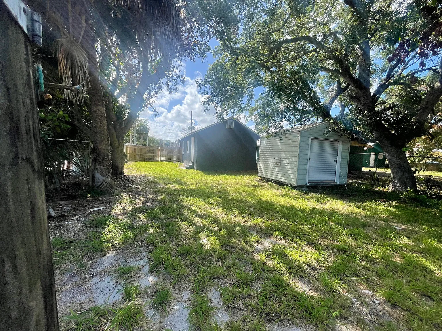 3 bed, 3.0 bath, 826 sqft, $1,950 — Photo 3