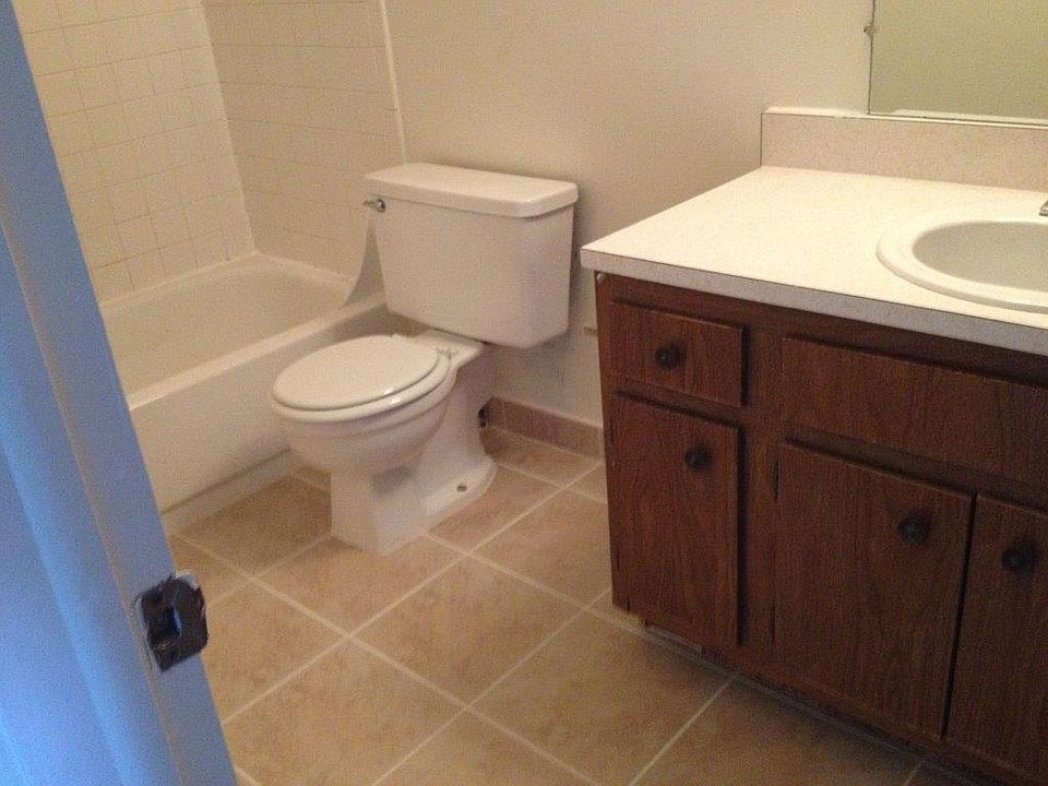 14221 Park St Rockwood, MI Zillow