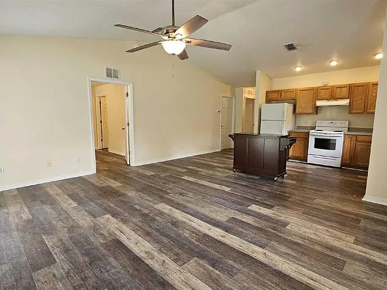 6290 W Oak Park Blvd — Photo 9