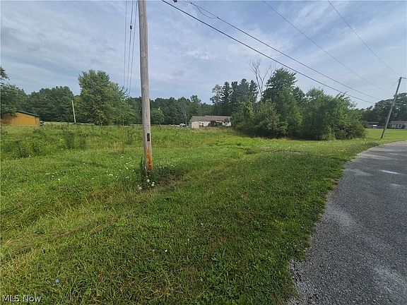 5th image of 1129-1130 Cinnamon Dr
