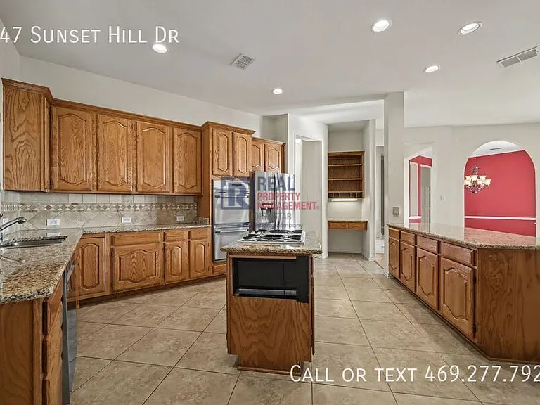 947 Sunset Hill Dr — Photo 15