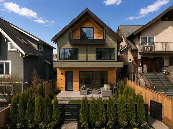2755 W 11th Ave #1, Vancouver, BC V6K 2L8