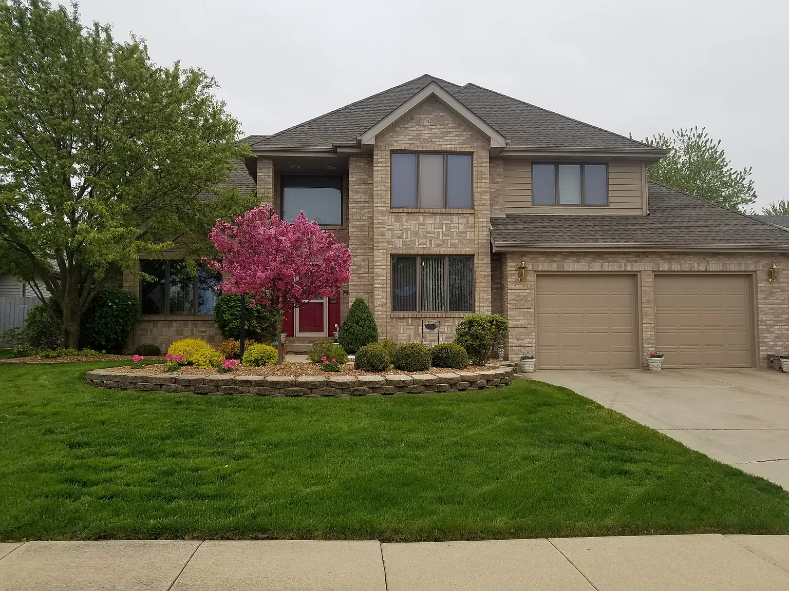 474 Jeremy Dr photo 1