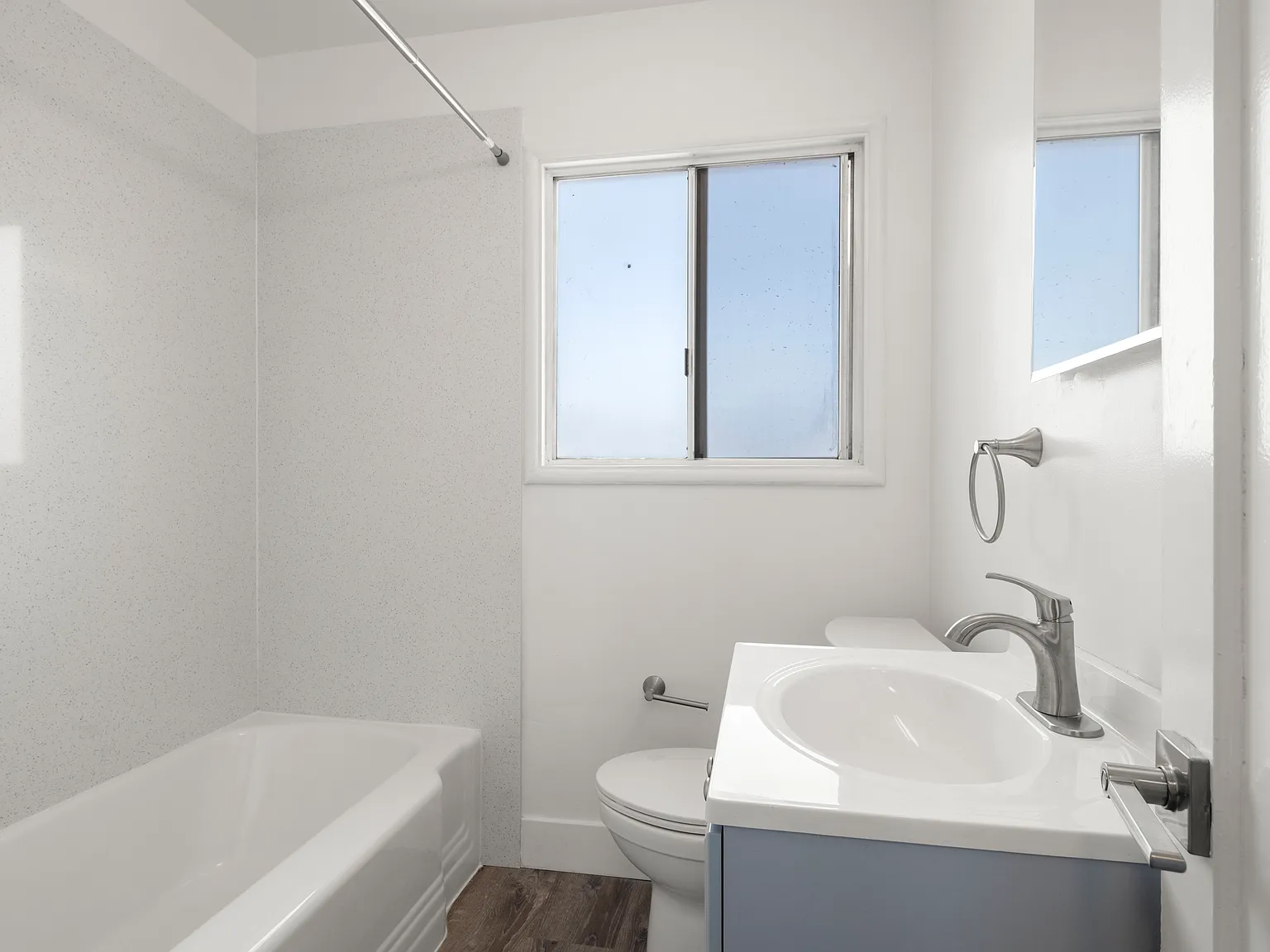 2 bed, $2,595 — Photo 3