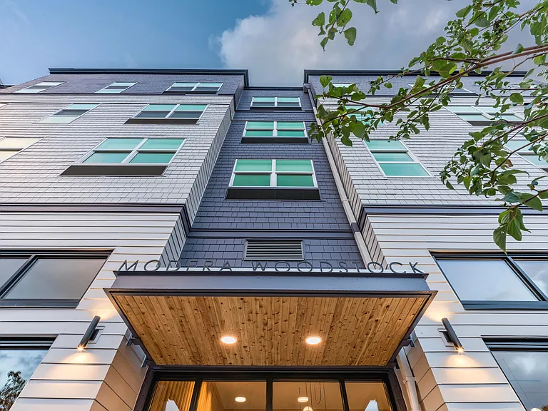 Welcome home to Modera Woodstock.
