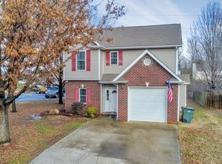 1628 Flagsworth Rd, Clover, SC 29710