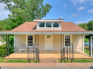 610 Newbern Rd, Pulaski, VA 24301