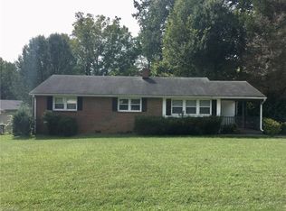 1411 Gracewood Dr, Greensboro, NC 27408