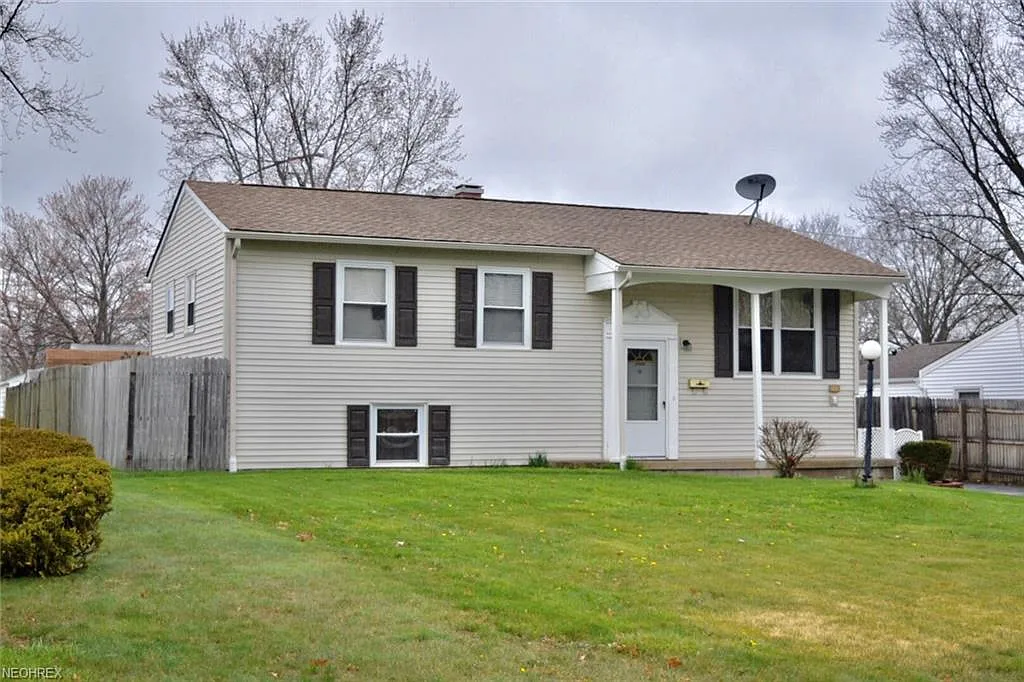 5164 Willowcrest Dr photo 1