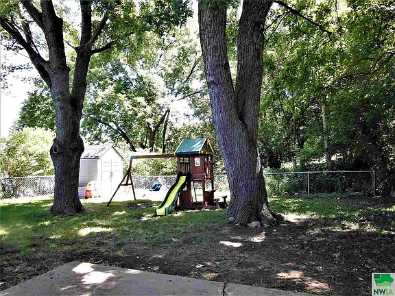 5th image of 4800 Lorraine Ave