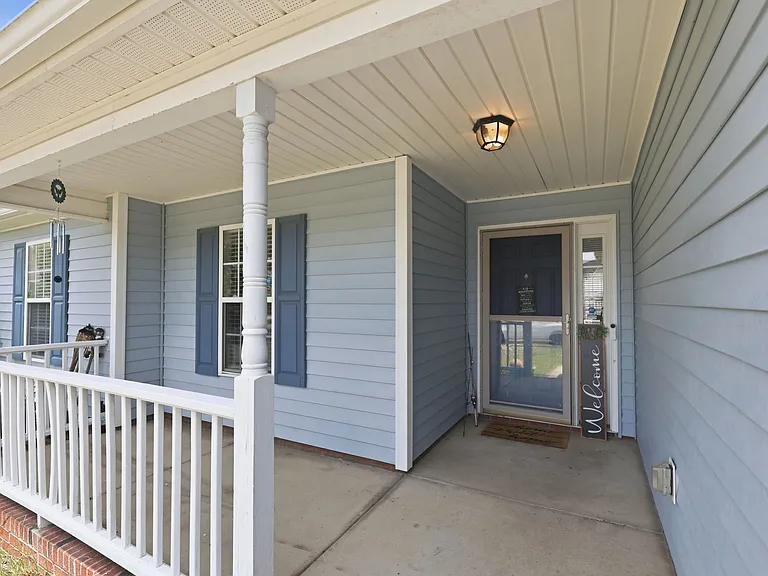 1410 Mingary Ave — Photo 3