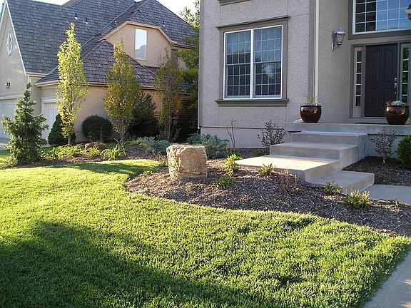5th image of 6512 W 106th St