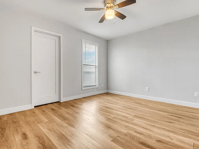 Echo Luxury Apartments — Photo 98