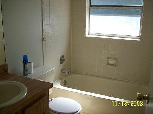 3rd image of 10161 Twin Lakes Dr