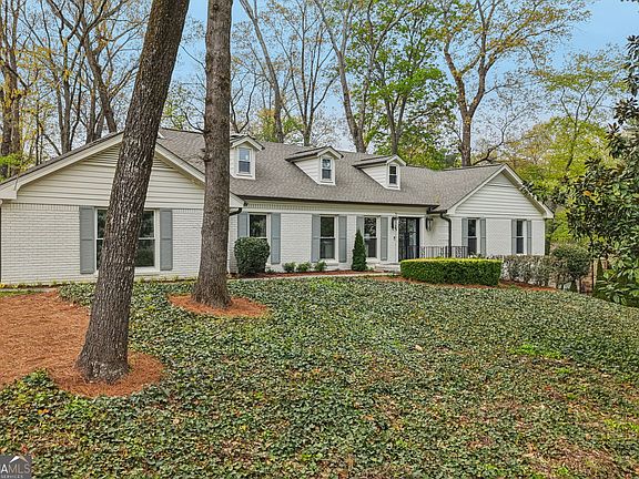 3rd image of 6335 Aberdeen Dr