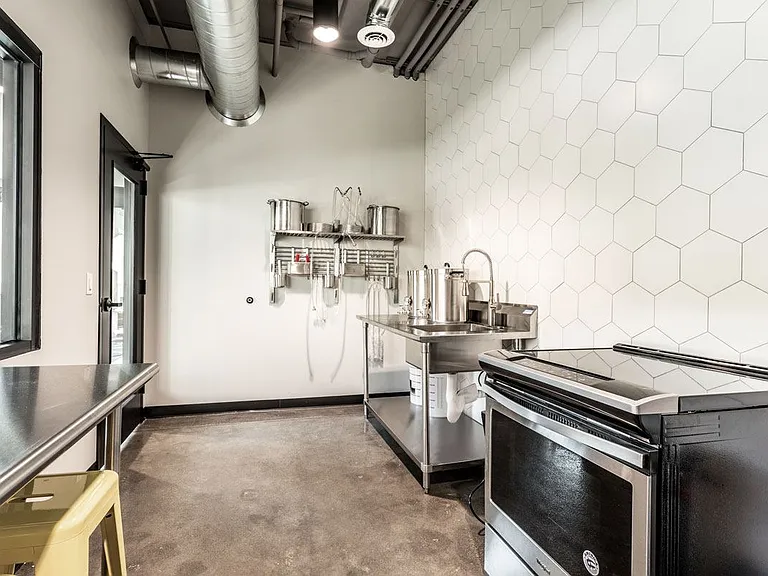 Vim Vigor Lofts — Photo 32