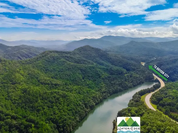 244 Waters Edge Ln, Bryson City, NC 28713