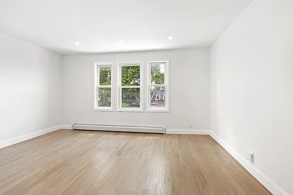 Rented by Compass | media 7