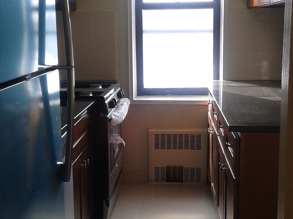 1st image of 64-15 Saunders St