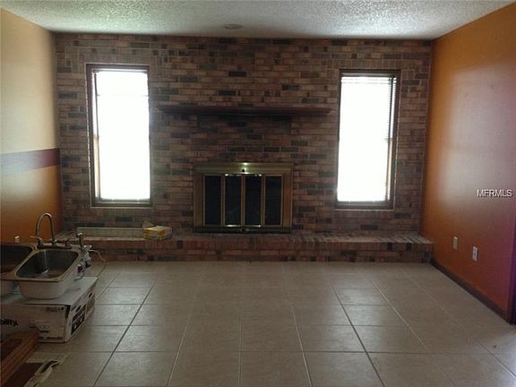 4th image of 991 N Dean Cir