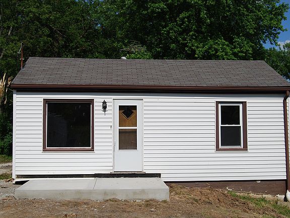 3rd image of 238 Creek St