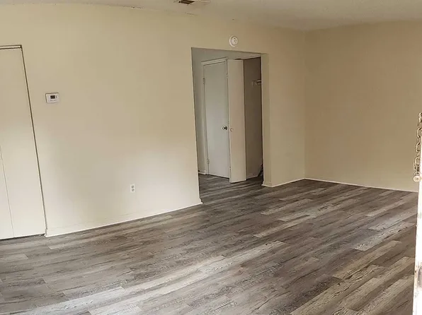 138 Pointe South Dr APT C, Hinesville, GA 31313