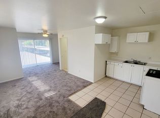 4041 Van Buren Blvd #40, Riverside, CA 92503
