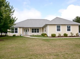 483 5th Ave, Grafton, WI 53024