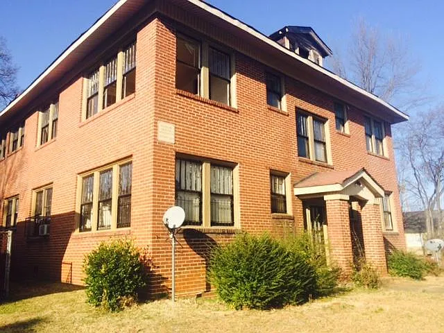912 McMillon Ave SW — Photo 4