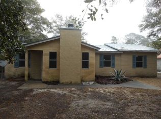 308 NE 2nd St, Carrabelle, FL 32322