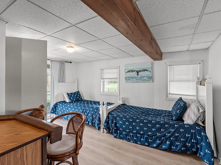 17 Clifford Dr — Photo 34