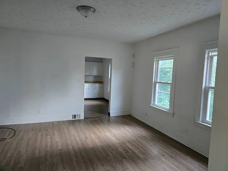 8323 Medina Ave — Photo 15